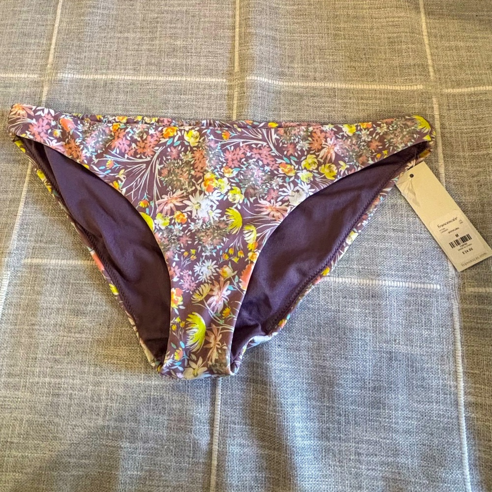💜Purple floral bikini bottoms👙